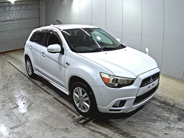 Mitsubishi RVR III