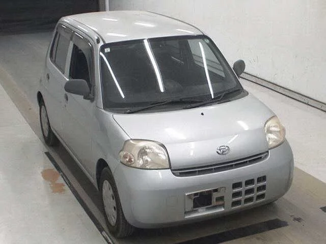 Daihatsu Esse