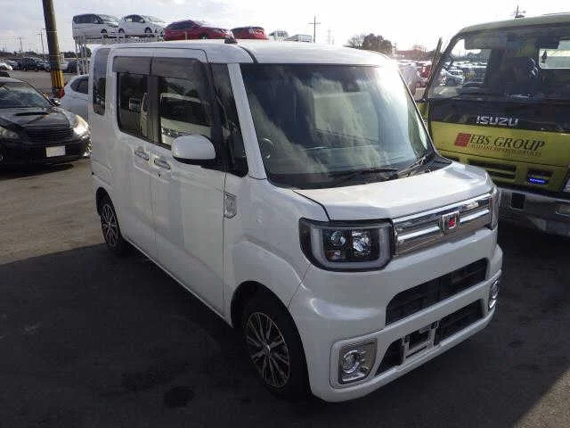 Daihatsu Wake I