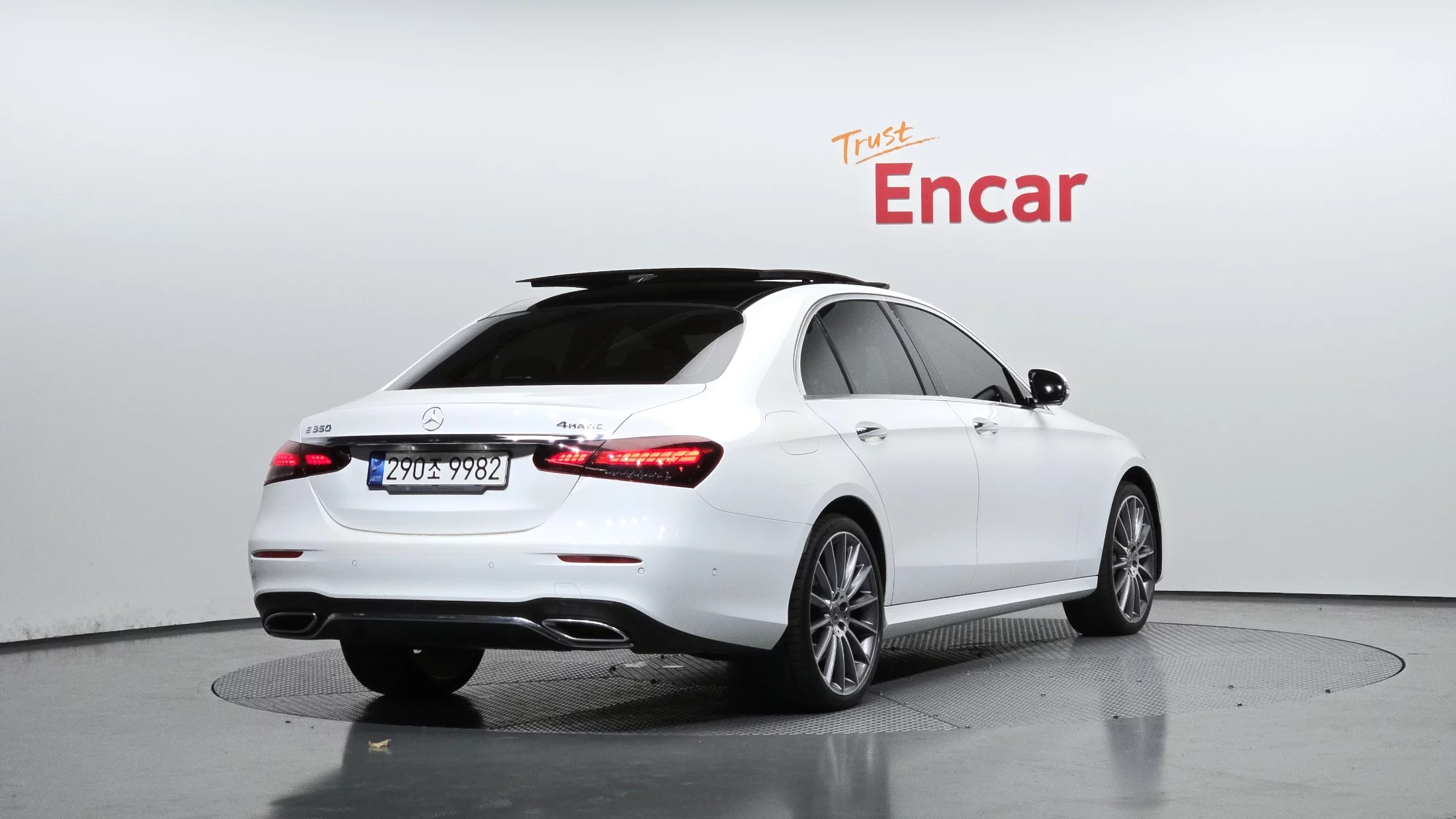 Mercedes-Benz E-Класс 2022