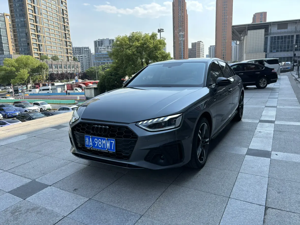 Audi A4 V (B9) Рестайлинг