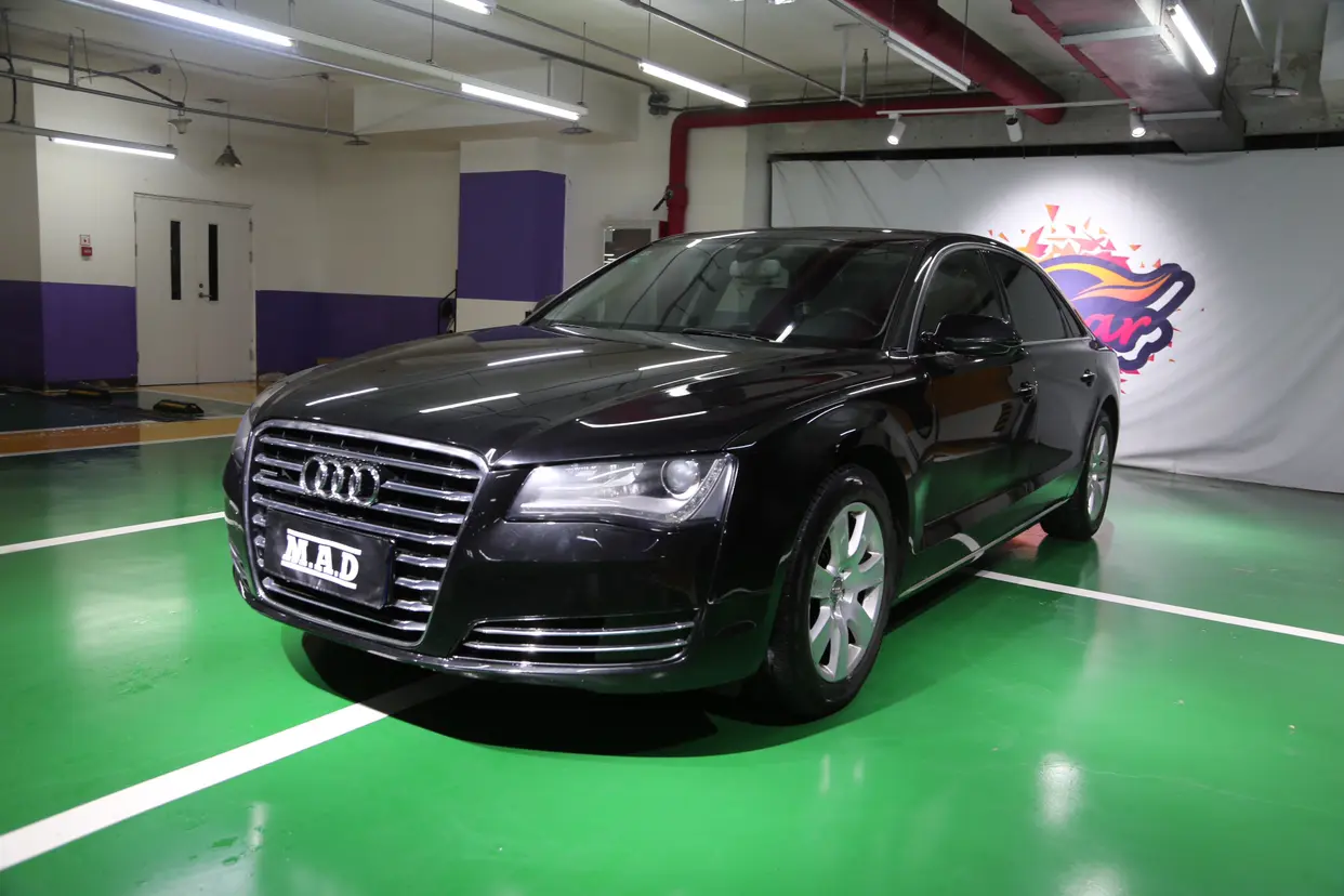 Audi A8 III (D4)