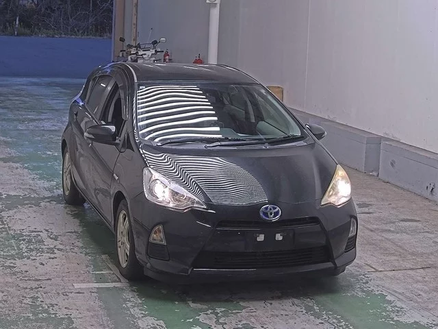 Toyota Aqua Лот № 2013