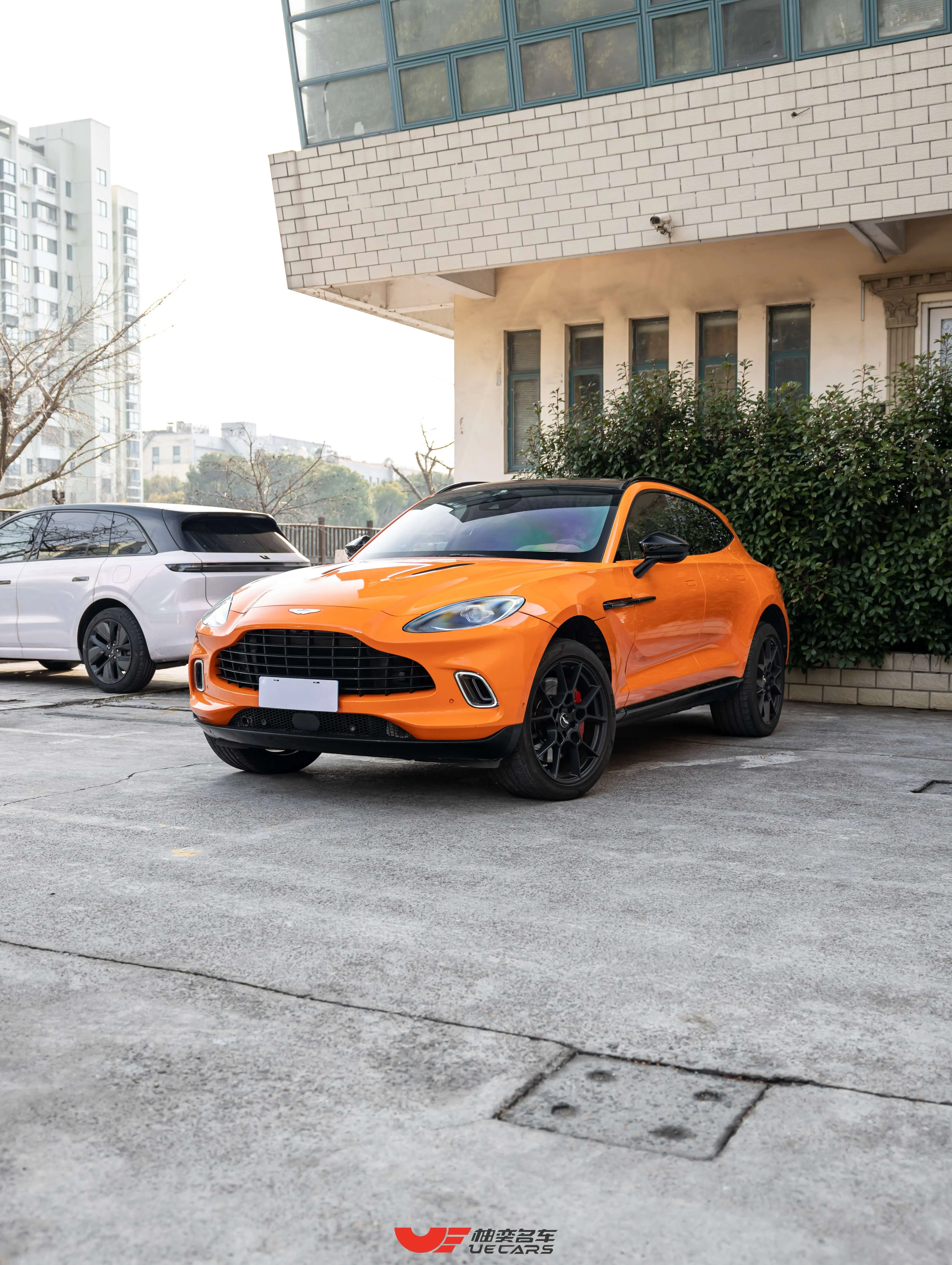 Aston Martin DBX I