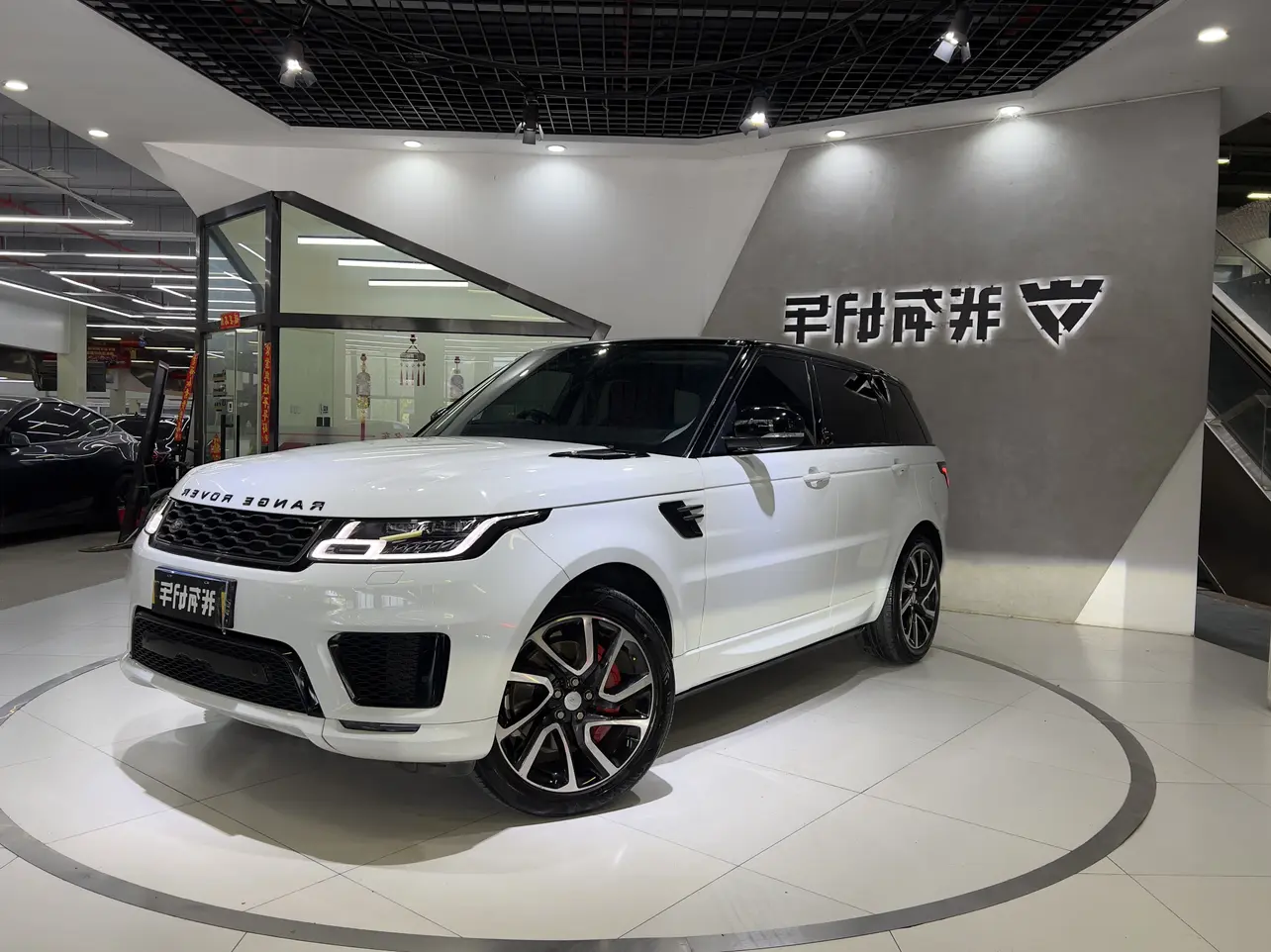 Land Rover Range Rover IV Рестайлинг