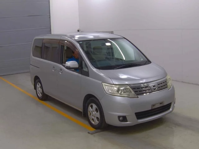 Nissan Serena Лот № 2009