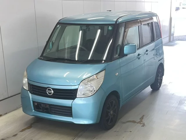 Nissan Roox I