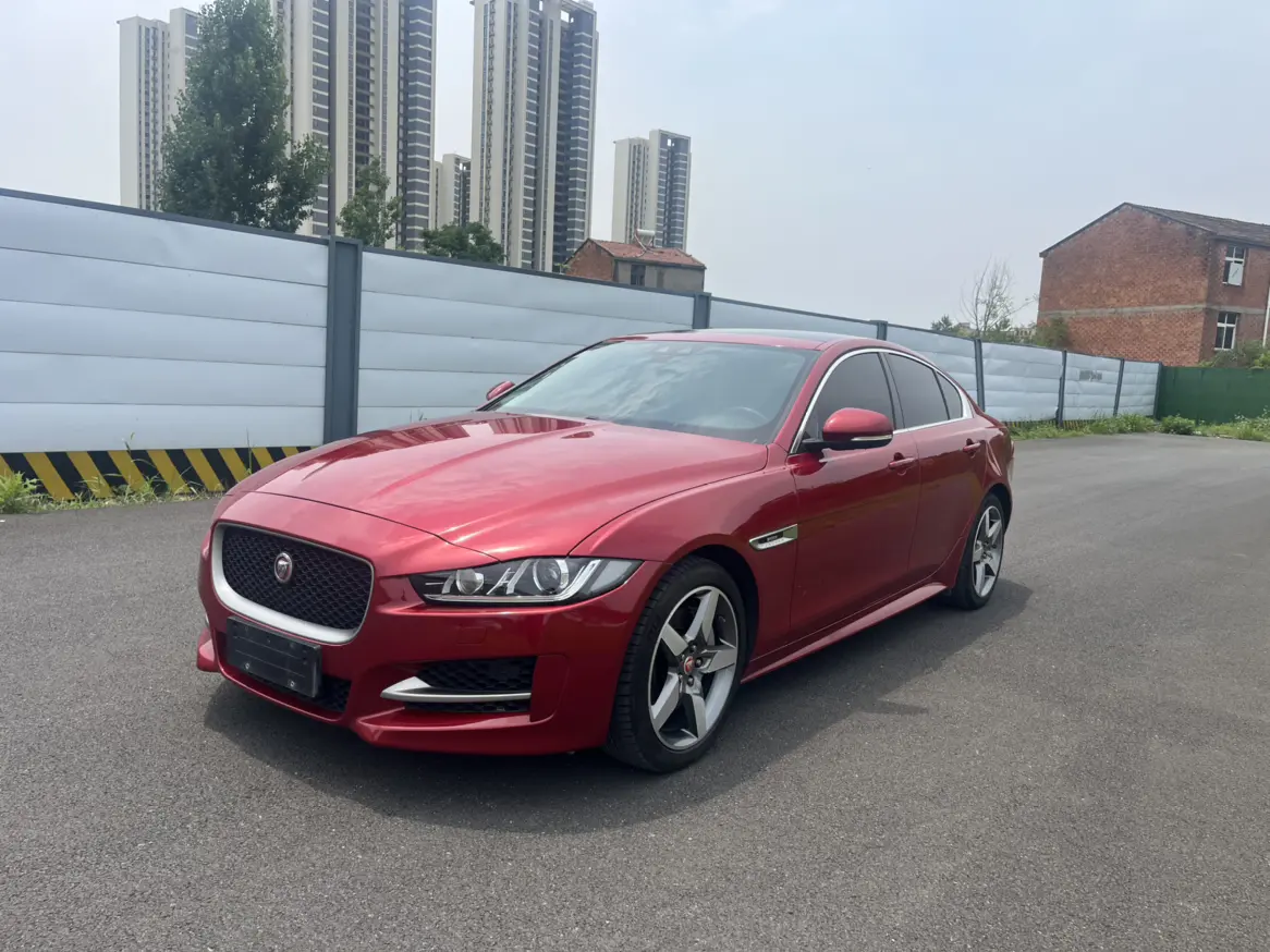 Jaguar XE I