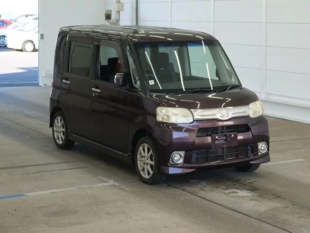 Daihatsu Tanto Лот № 2012