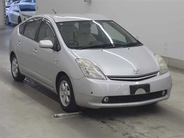 Toyota Prius II Рестайлинг (XW20)