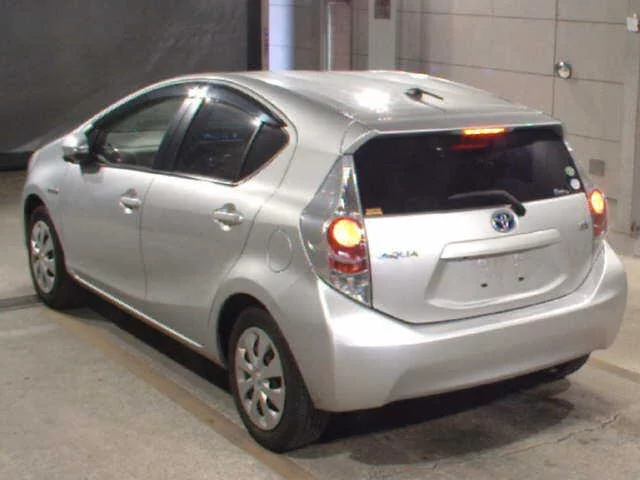 Toyota Aqua I