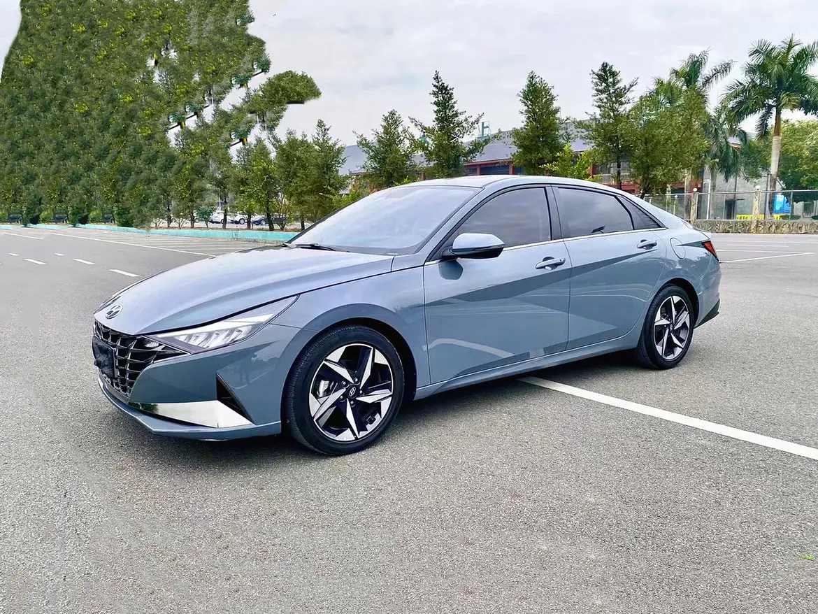 Hyundai Elantra VII (CN7)