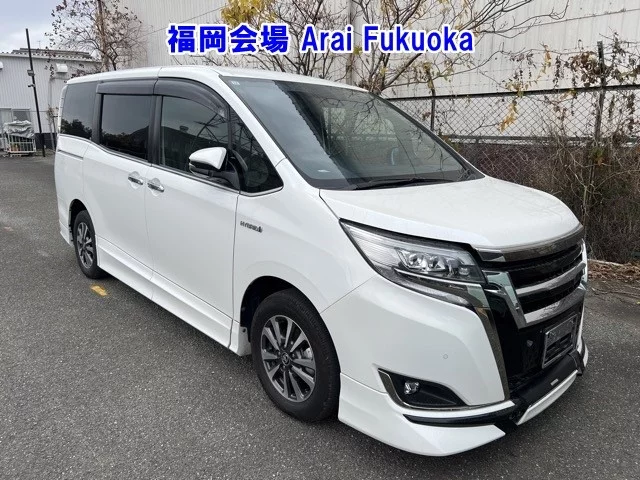 Toyota Esquire I Рестайлинг