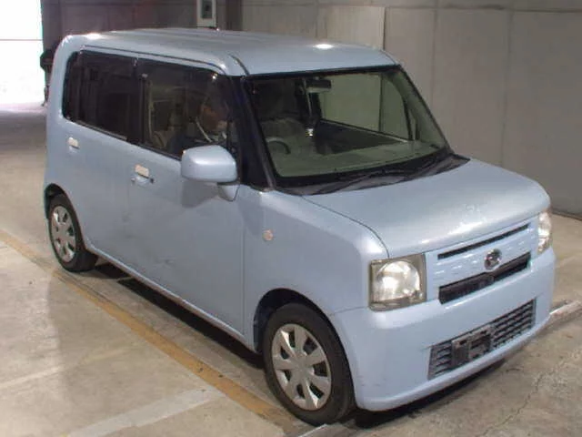 Daihatsu Move V