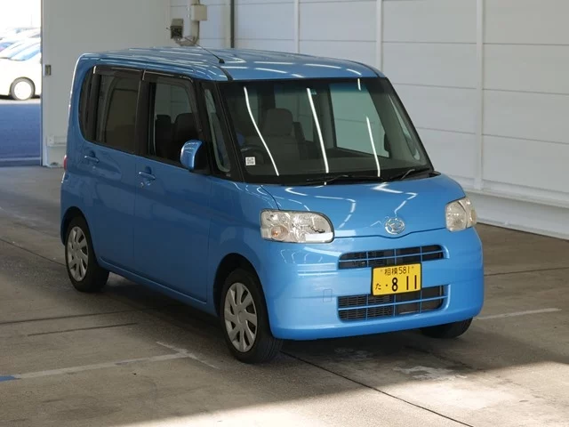 Daihatsu Tanto Лот № 2011