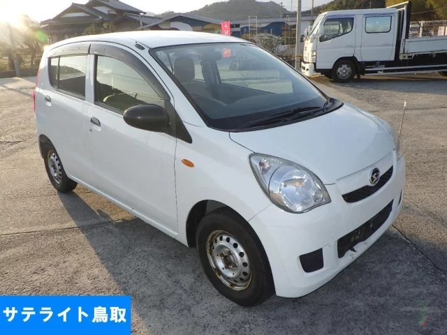 Daihatsu Mira VII