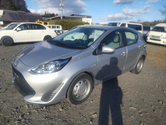 Toyota Prius II Рестайлинг (XW20)