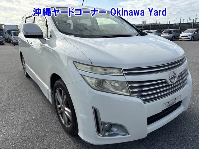 Nissan Elgrand III (E52)
