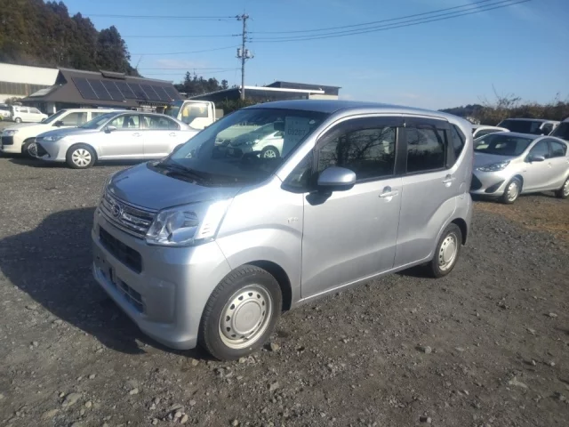 Daihatsu Move V