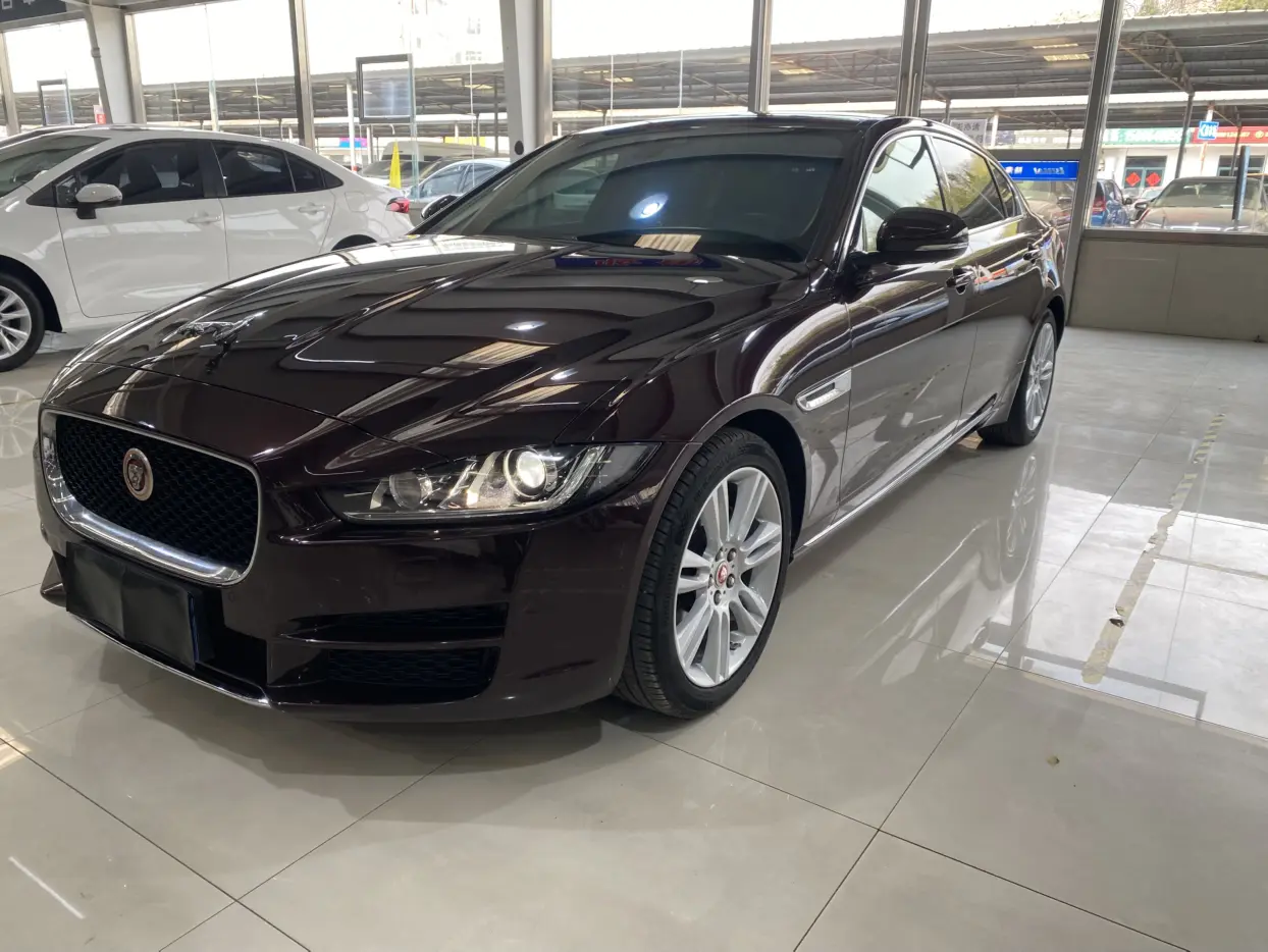 Jaguar XE I