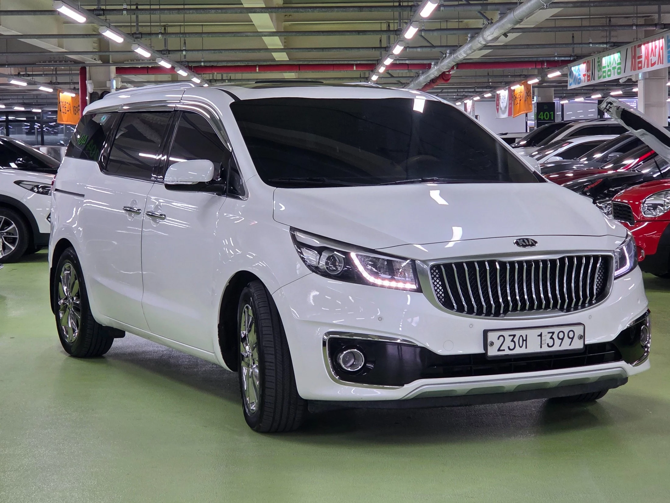 Kia Carnival 7-Seater Limousine Vip 2015