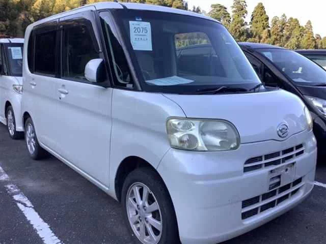 Daihatsu Tanto Лот № 2009