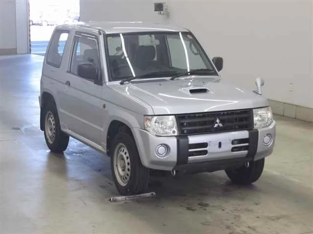 Mitsubishi i