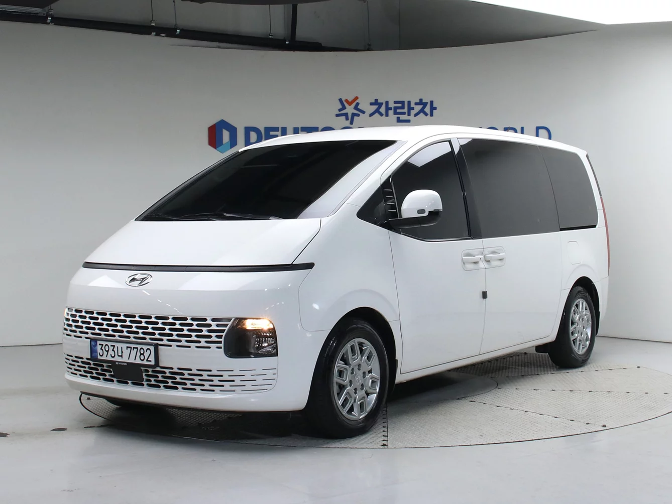 Hyundai Staria
