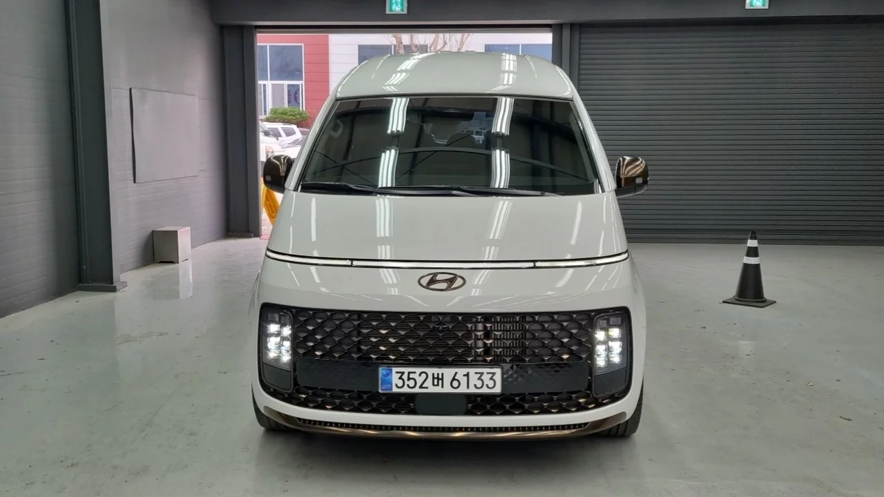 Hyundai Staria 2023