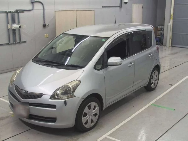 Toyota Harrier III (XU60)