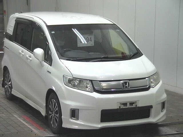 Honda Freed Лот № 2015