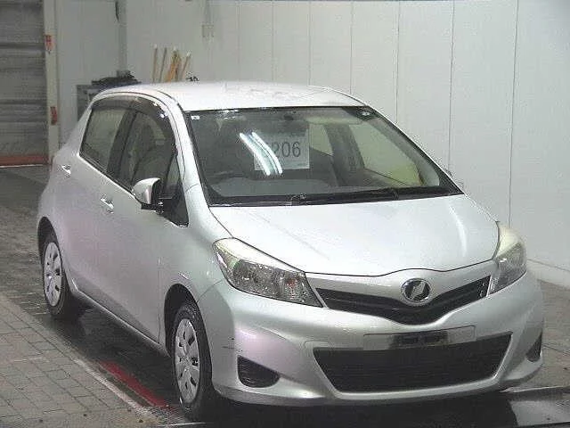 Toyota Vitz III (XP130)