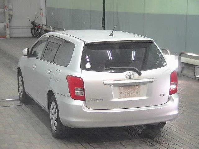 Toyota Corolla Fielder Лот № 2008