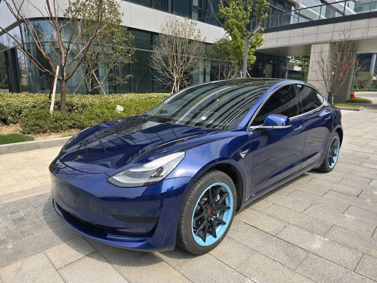 Tesla Model 3 I
