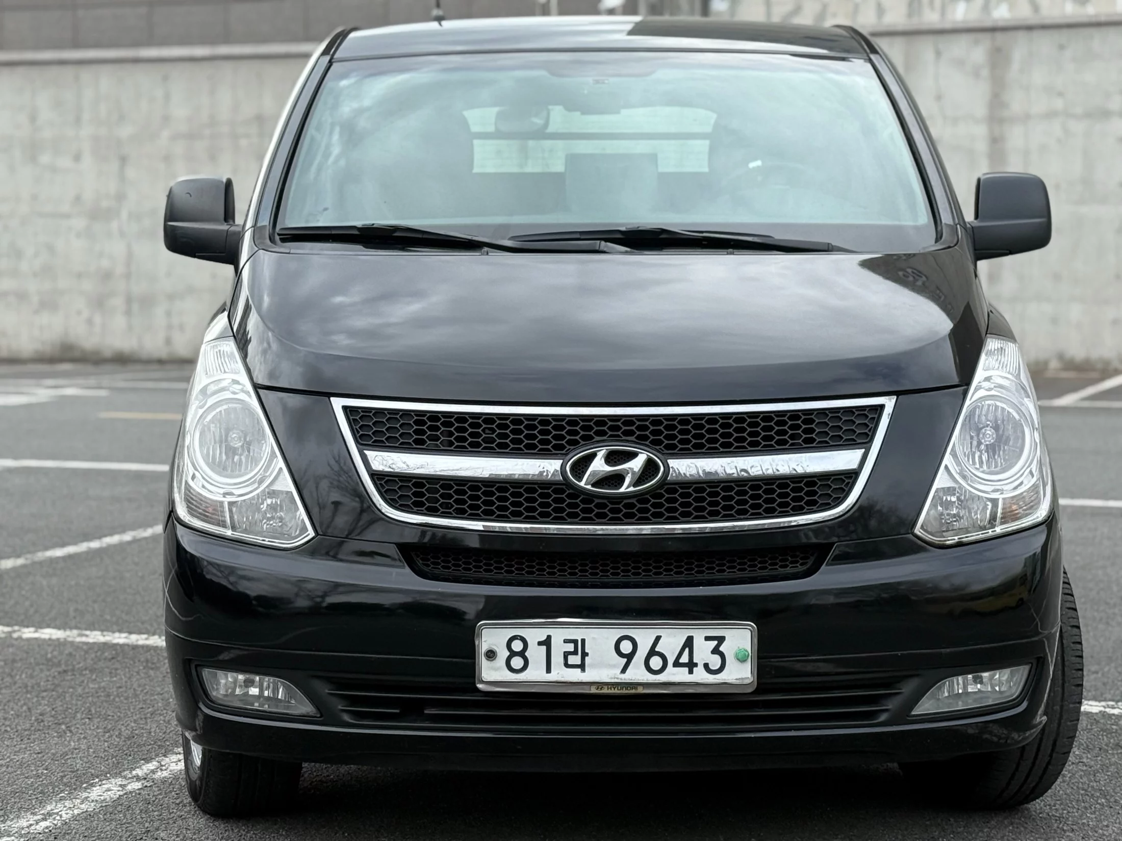 Hyundai Starex