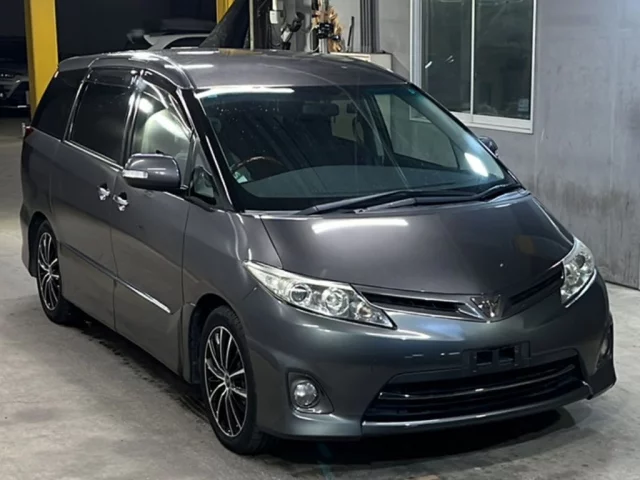 Toyota Estima III Рестайлинг