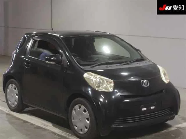 Toyota iQ