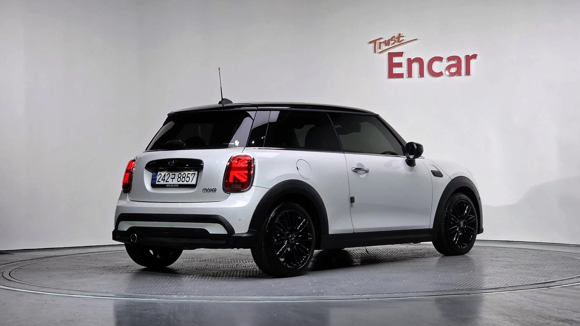 Mini Hatch III (F55/F56) Рестайлинг 2