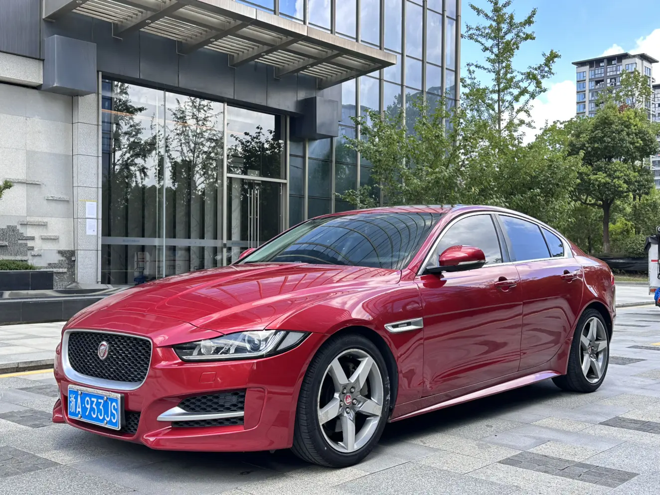 Jaguar XE I