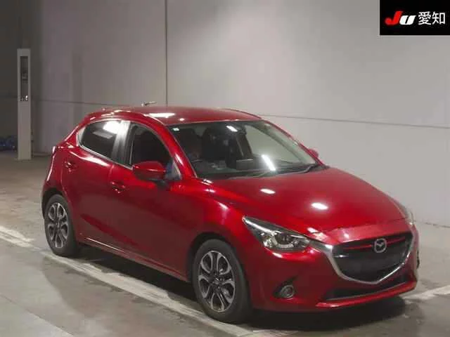 Mazda Demio Лот № 30190 2015