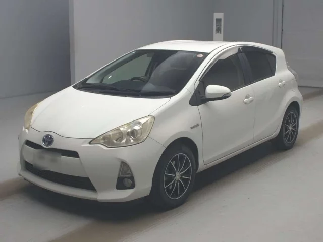 Toyota Aqua Лот № 24083 2013