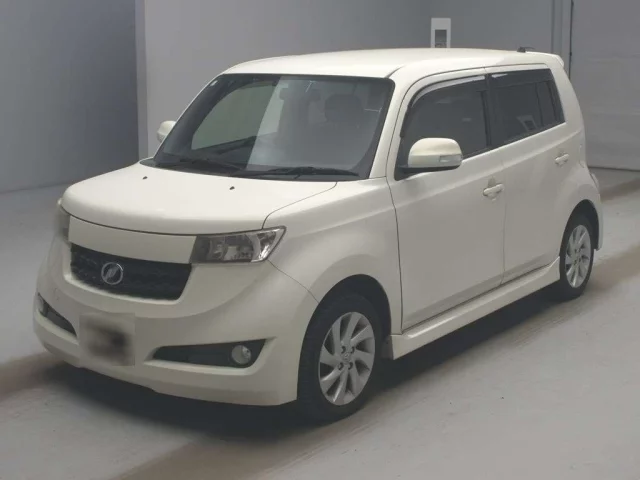 Toyota bB II Рестайлинг