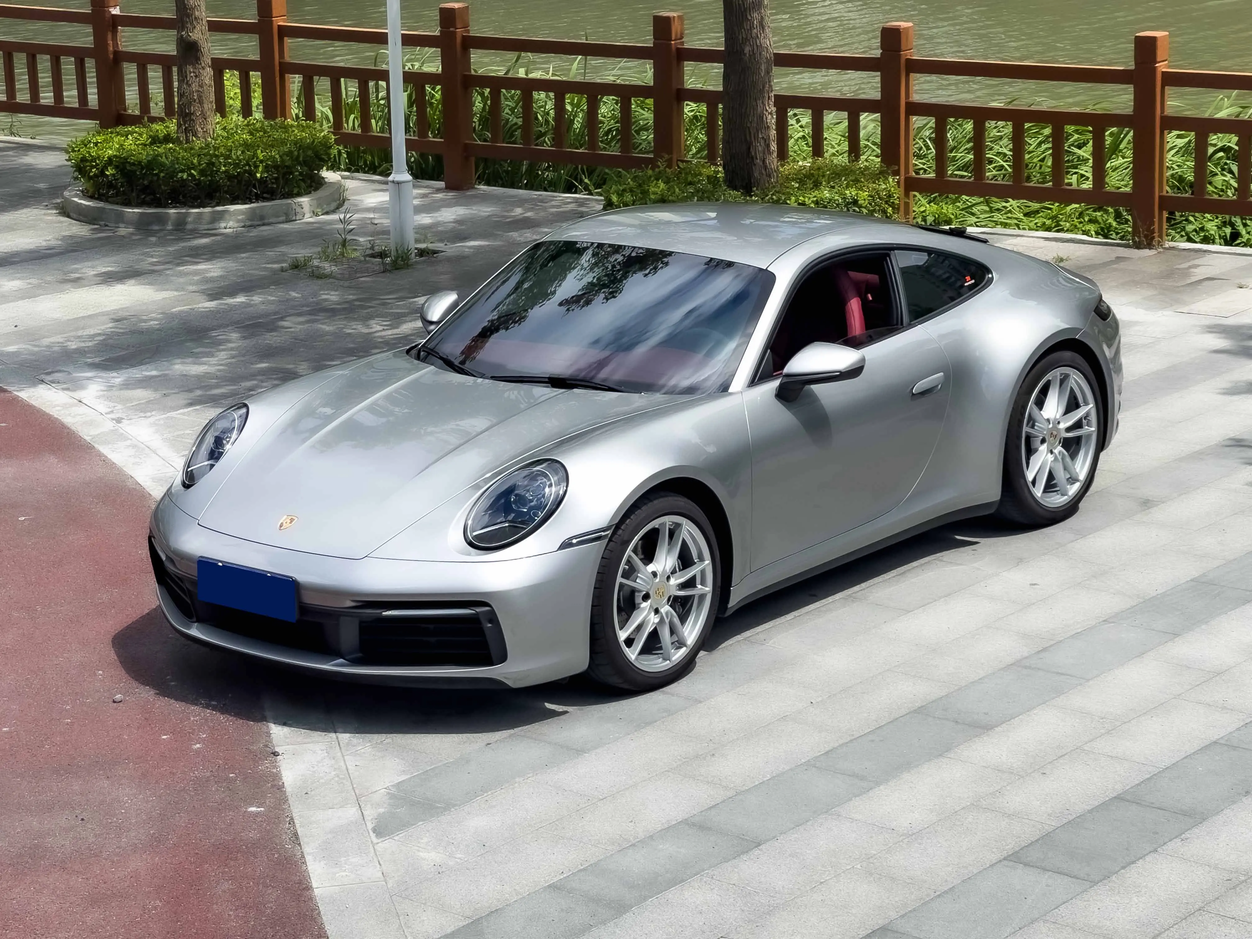 Porsche 911 VIII (992)