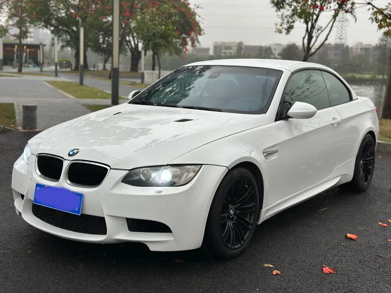 BMW M3 IV (E90)