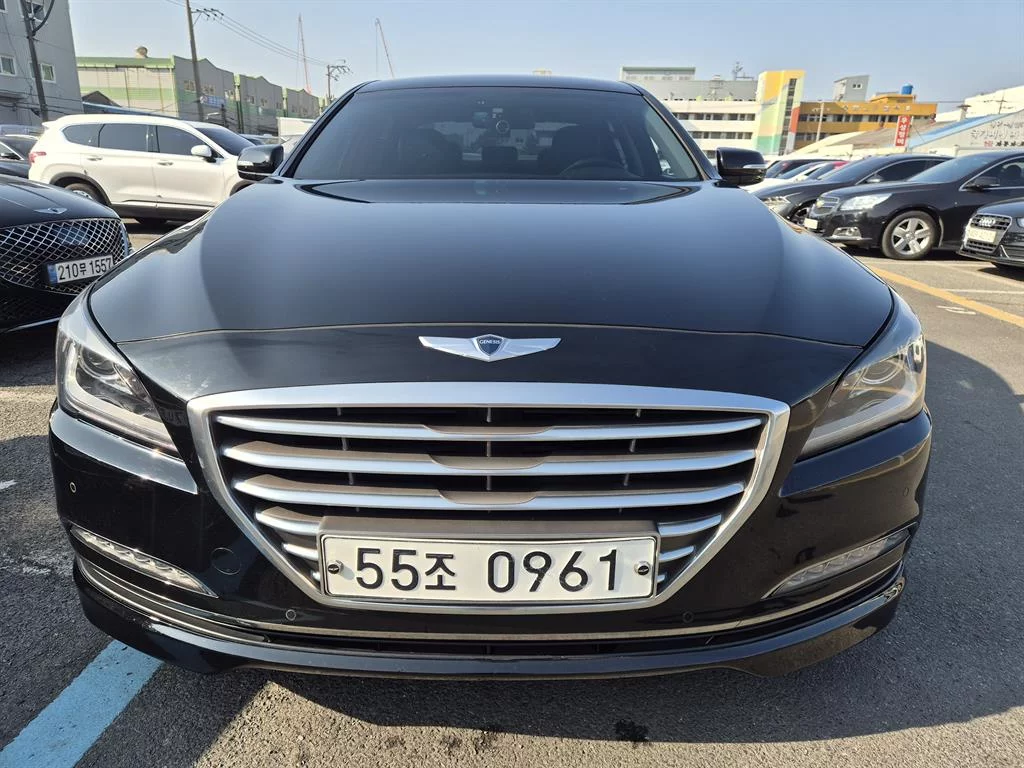 Hyundai Genesis 2016