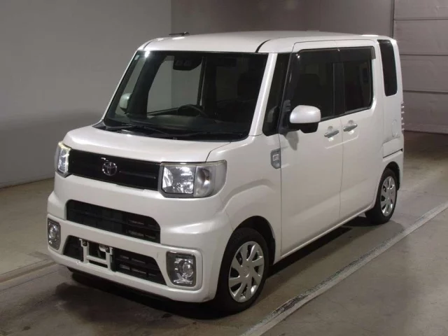 Toyota Pixis Mega