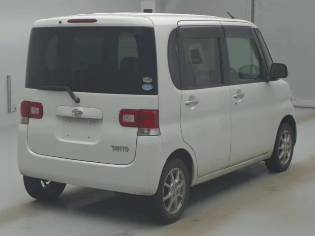 Daihatsu Tanto Лот № 77124 2010