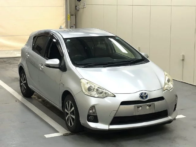 Toyota Esquire I
