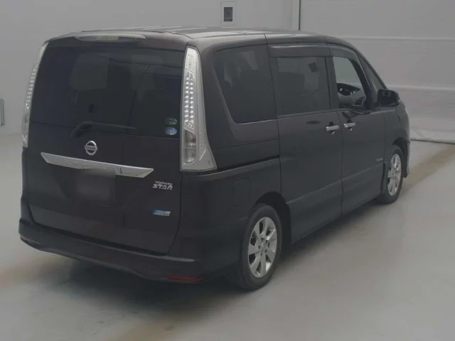 Nissan Serena IV (C26)