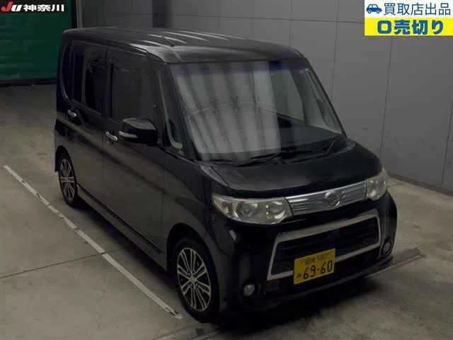 Daihatsu Tanto Лот № 2011